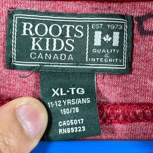 Roots Kids Sweater Youth X-Large Red Full Zip Maple Leaf Canada Pockets Jacket - Picture 3 of 10